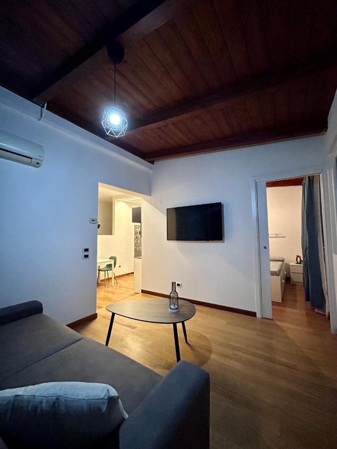 Isola Rovi Apartment Bari Exterior foto